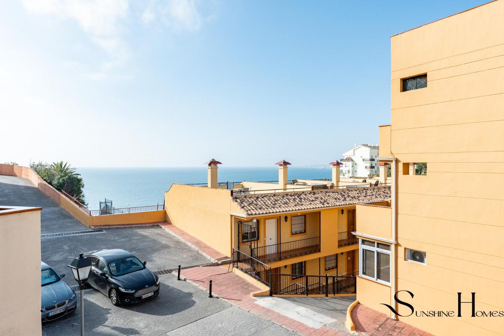 Beachside Retreat With Private Terrace Benalmadena Exterior photo